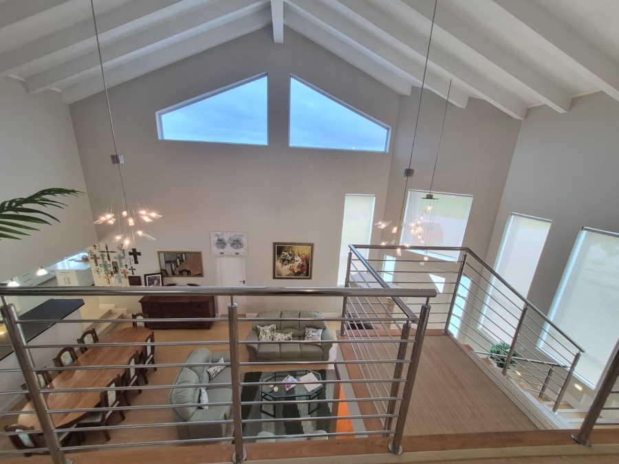 3 Bedroom Property for Sale in Boggomsbaai Western Cape